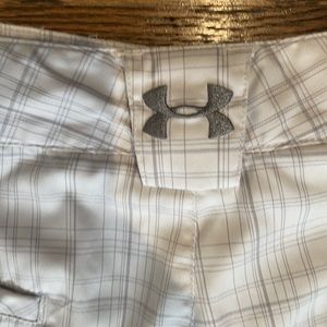 Men’s Under Armour Golf Shorts Sz 34